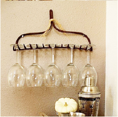 Use-an-Old-Rake-as-a-Wineglass-Holder