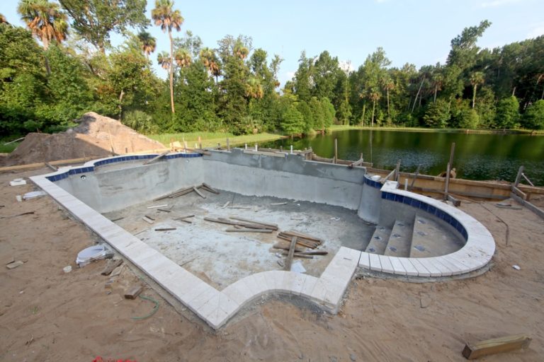 How Long Does It Take to Build a Pool? A Homeowner’s Guide